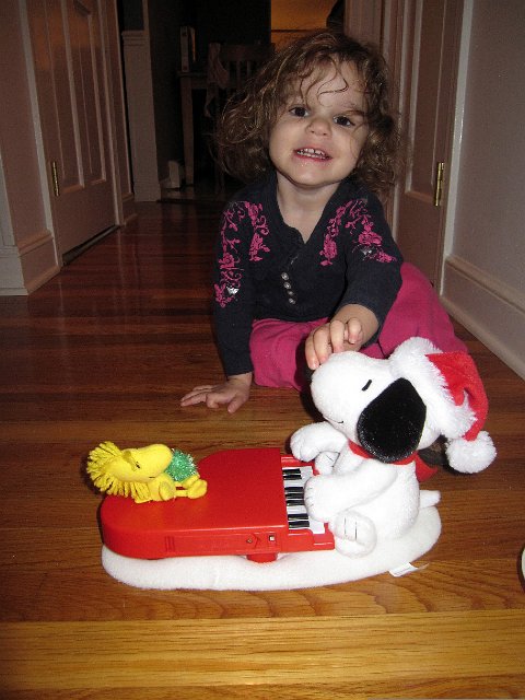 IMG_2135b.jpg - Christmas must be coming soon because Snoopy and Woodstock have joined us to play a few holiday tunes.
