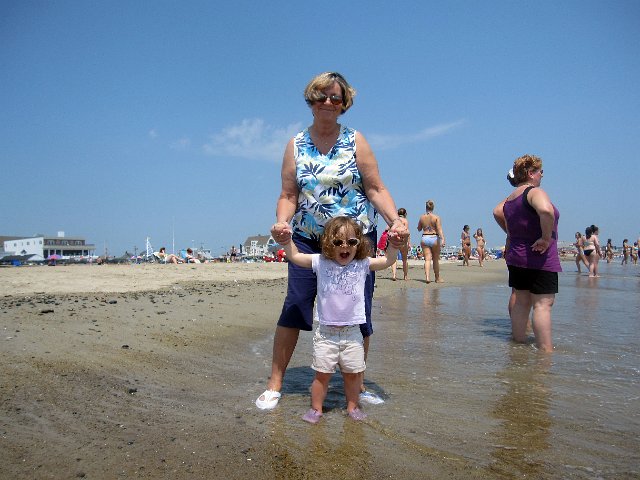 IMG_4079b.jpg - You simply can't get Catherine to leave the water, she's such a fearless fish!