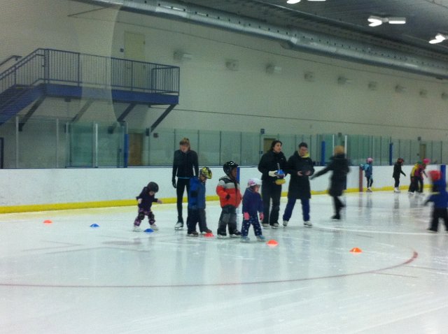 IMG_1946.jpg - Catherine at her "new" ice skating class.  Last month we moved from Micro Ice Center to Phillips Academy Skating School.