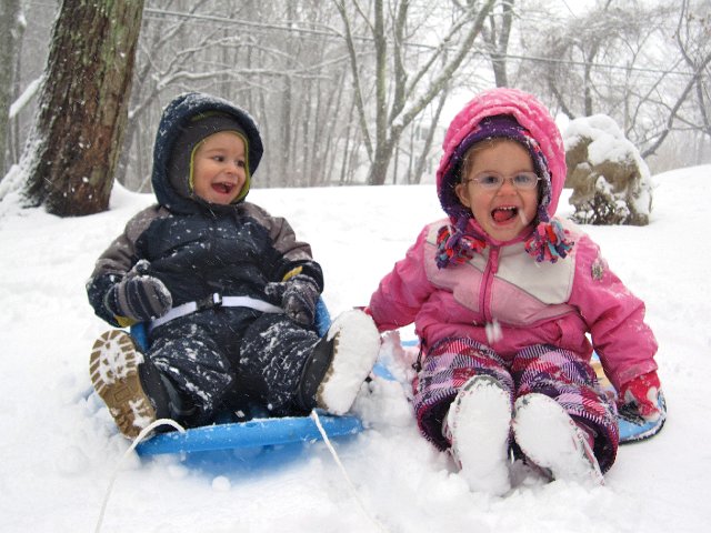 IMG_8354.jpg - We did a little sledding ...
