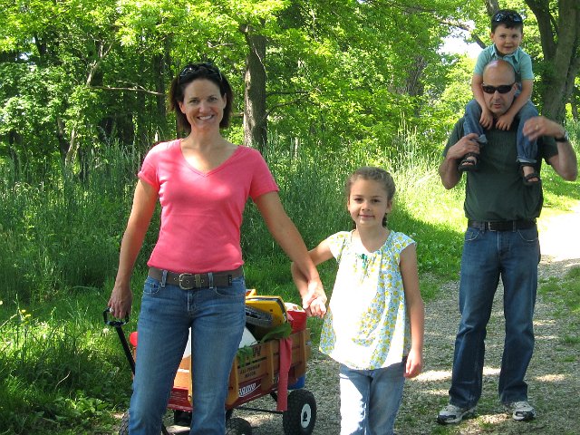 IMG_9849.jpg - Here are our dear friends that joined us for the day, the Romboldi family.