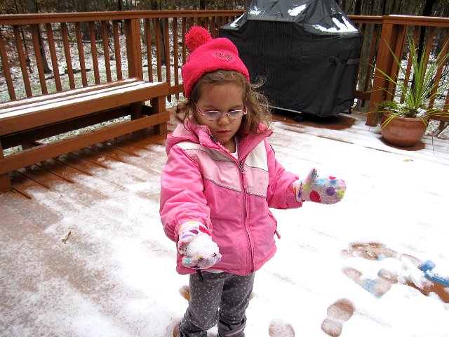 IMG_2845.jpg - And there it is, the first snowball of the season.