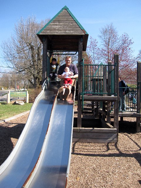 IMG_7961b.jpg - We've been on a "local park/playground" tour recently.