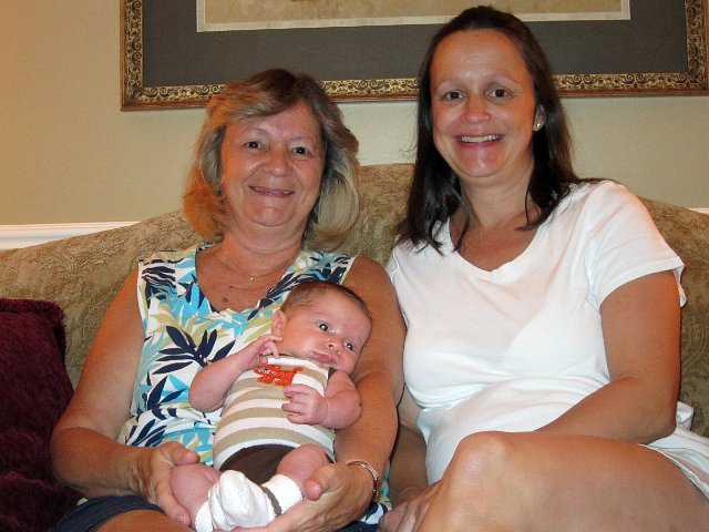 IMG_1883b.jpg - Nathan is quite a busy guy these days with family photos; Nana, Nathan and Mom.