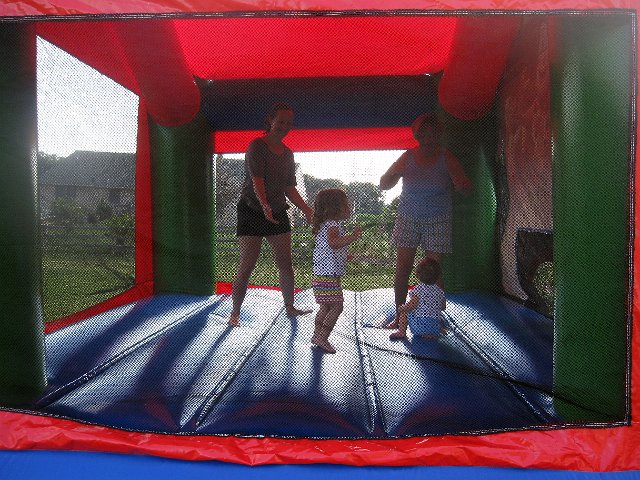 IMG_5182b.jpg - A bouncy house was even there for entertainment of young and old, LOL.