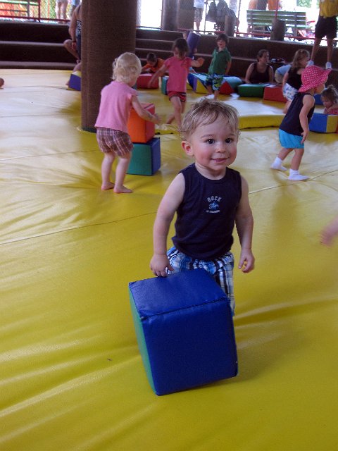 IMG_5216b.jpg - Meanwhile, Nathan was having fun in "Big Birds Court" with lots of other little people trying to forget about the heat.