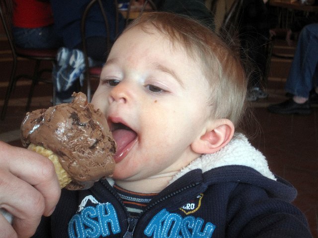 IMG_3337b.jpg - Well, if Dad wasn't Nathan's favorite parent BEFORE, he certainly is NOW!!  Nathan's first introduction to ice cream, why not start with 'Death by Chocolate'??!??