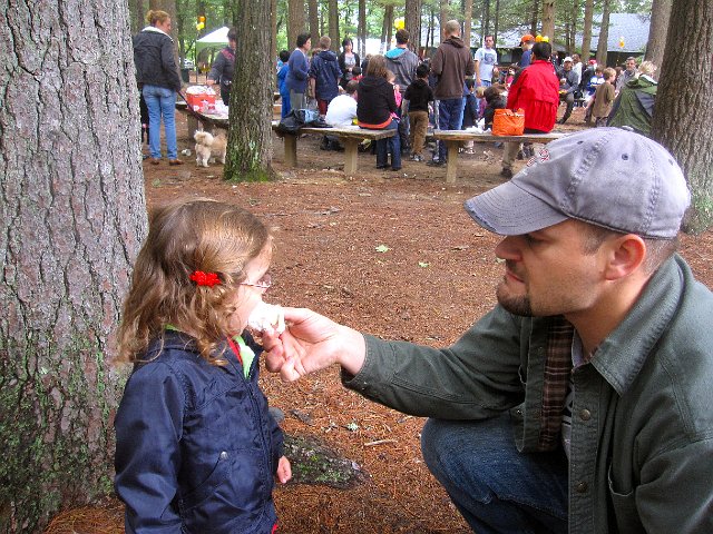 IMG_6419.JPG - … roasted marshmallows by a bonfire ...