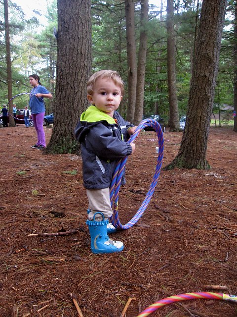 IMG_6426.jpg - … live music and hula hoops!  Great fun was had by both the kids and the parents.