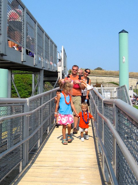 IMG_1431.jpg - Everyone is here and accounted for as we board our last boat back to Fore River Shipyard Pier in Quincy.