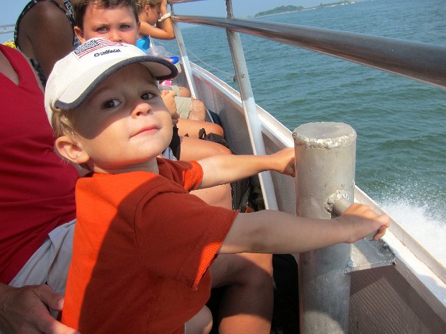 IMG_4590.jpg - This little guy wants to take over as boat captain!