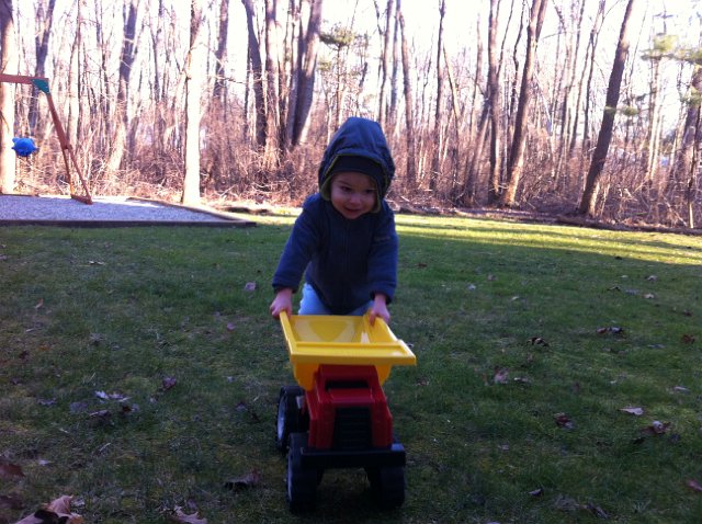 IMG_1874.jpg - A very happy and busy little guy on yet another "warm" day that could not be missed.
