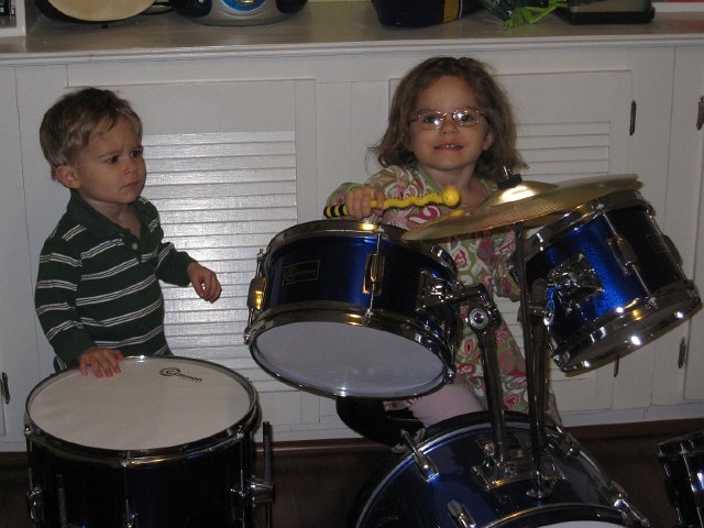 IMG_8570.jpg - The kids didn't want to skip a beat in getting Regan Flynn's 2nd Birthday Party underway ...