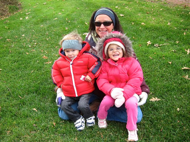 IMG_5803.jpg - We bundled up the kids and headed south to Plymouth for the big Thanksgiving Parade.