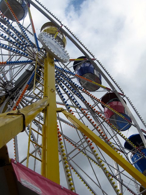IMG_2329.jpg - ... up, up, up!!