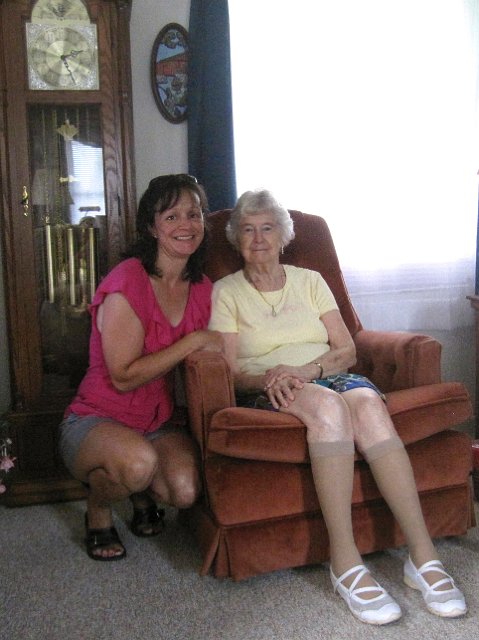 IMG_7601.jpg - Hey there, Grandma!