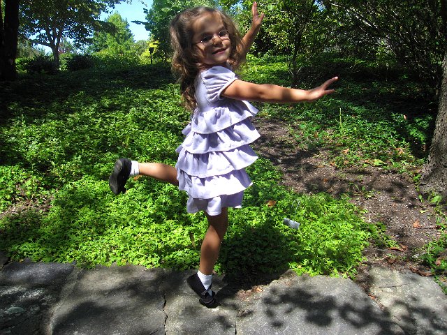 IMG_7754.jpg - Our little dancer ...