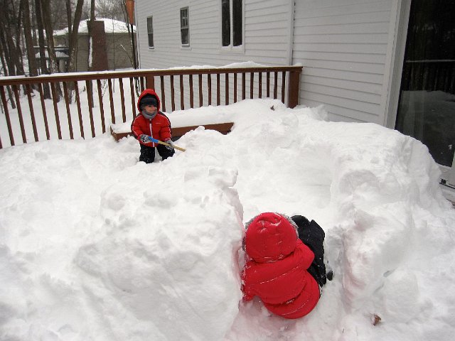 IMG_4204.jpg - The deck has turned into a Winter Wonderland!