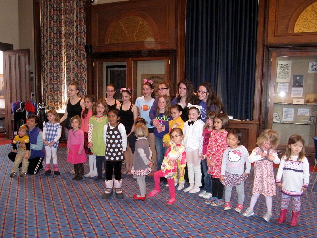 IMG_4317.jpg - And, they all had their picture taken together, "strike a pose".