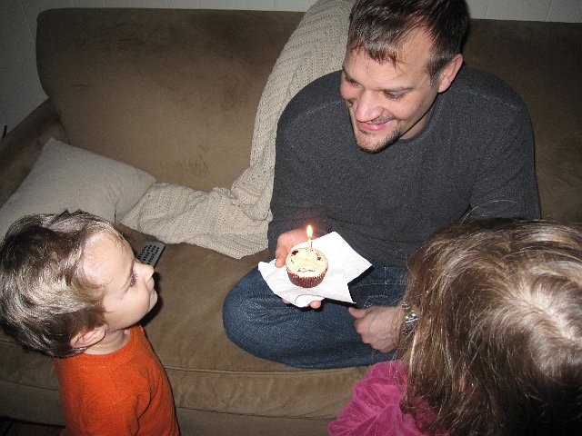 IMG_4528.jpg - Happy Birthday dear Daddy, Happy Birthday to you!!  (The kids (and Mommy) made black-bottom cupcakes, Daddy's favorite.)