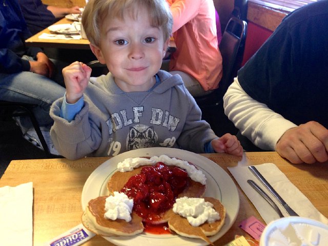 IMG_3362.jpg - The kids enjoy their mousy pancakes and we loved the food there too.