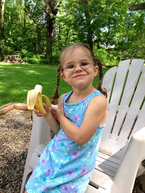 IMG_3504.jpg - The best looking monkey-girl I've ever seen.