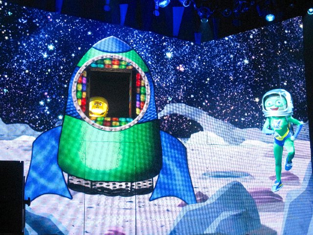 IMG_5765.jpg - Super Why (with the Power to Read) landed on the moon to find the last of the letters.
