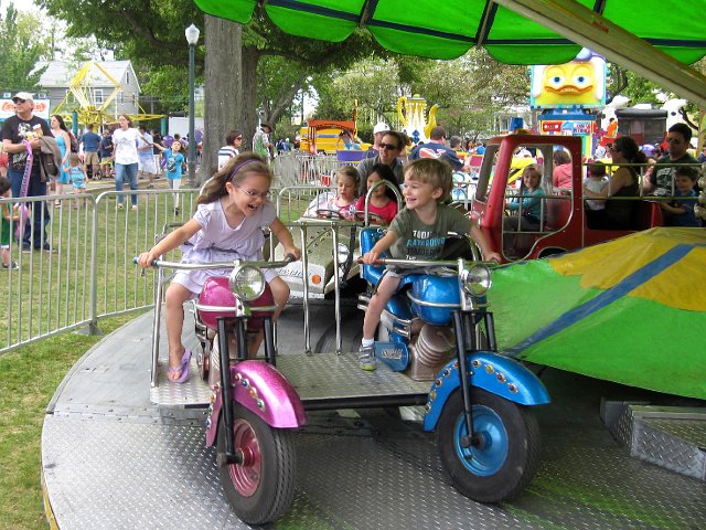 IMG_6039.jpg - That means rides, rides and more rides for the kiddos.