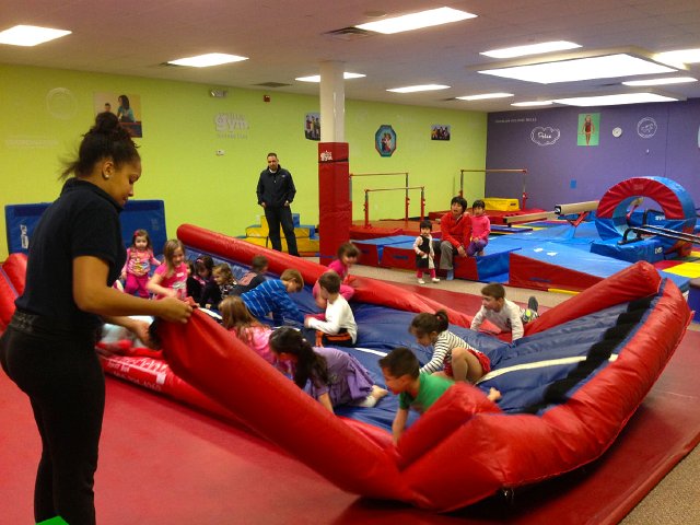 IMG_2285.jpg - Another birthday party.  This time for Alexa at The Little Gym in Woburn.