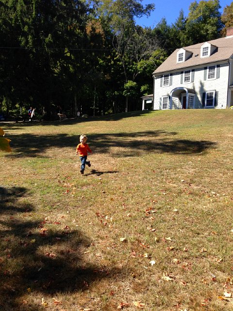 IMG_1822.jpg - Our little runner in action.