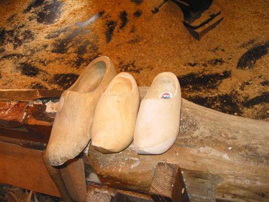 clogmaker08.jpg